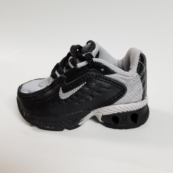NIKE Kids Shoes, Brand new, Size 3 Infant - Picture 3 of 4